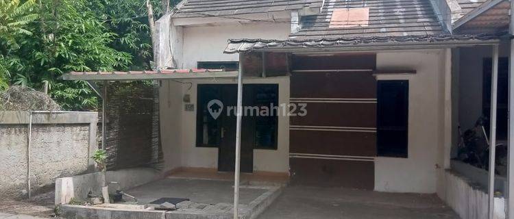 Rumah Siap Huni dengan Hunian Nyaman dan Asri di Depok. 1
