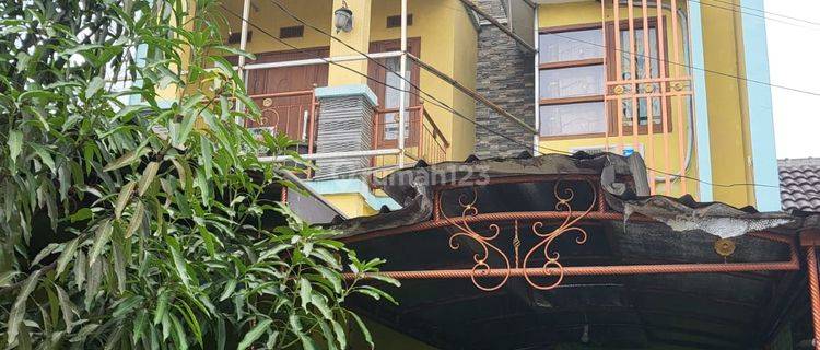 Disewakan Rumah 3 Lantai + Furnished Di Komplek Adipura Gedebage 1