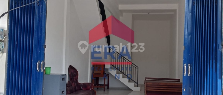 Good Shop House 72 m2 Freehold Title Permata Batu Bara Regency, Purwantoro, Malang 1