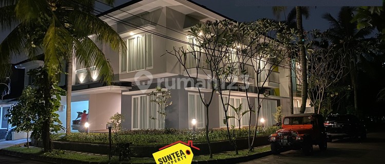 Ready-to-Occupy Hook House in Bintaro Jaya Sector 8 - 0708 1