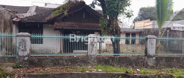 Rumah tua BTP (Tamanlanrea) Blok L 1