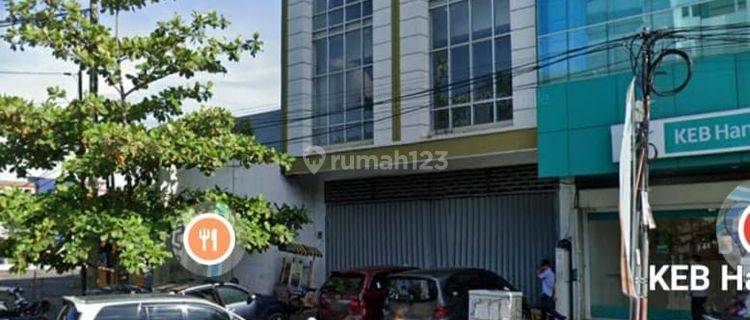 DISEWAKAN Ruko 2 petak di Jalan Boulevard PAnakukkang dekat jl Pettarani , pengayoman , hertasning 1