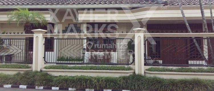 *Dijual Rumah tinggal semi mewah dan terawat,siap huni ,jl Kaluta Tidar .Semi Furnished* 
  1