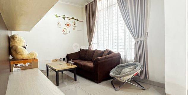 Rumah Full Furnish di Cluster Eropa Green Lake City Strategis  1