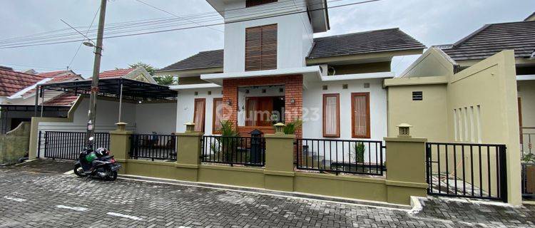 Rumah SHM Lingkungan Perumahan Di Wedomartani Full Furnish 1