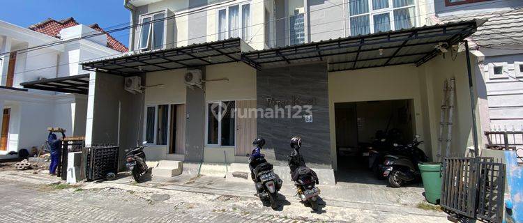 Rumah Kost 13 kamar 2 lantai HGB Full Furnished di Condong Catur, Sleman dikelilingi 5 Kampus,, Tinggal Jalan dan siap pakai!! 1