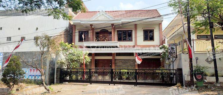 Rumah 2 Lantai Bagus Semi Furnished SHM di Raya Mojorejo Pendem, Batu 1