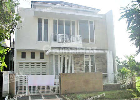 For Rent: Spacious 2-Story House, Location Villa Puncak Tidar 1