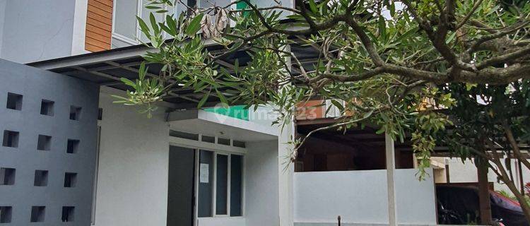 Sewa rumah 2 lantai bagus bersih rapi di Talaga Bestari cluster fluora Tangerang 1