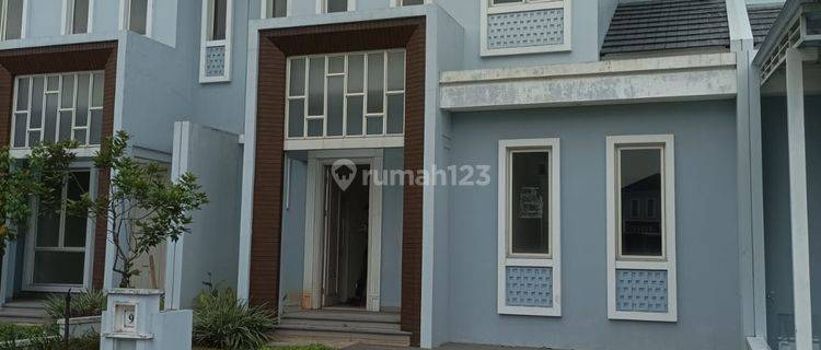 Suvarna sutera cluster chiara rumah baru rapi belum pernah huni 1