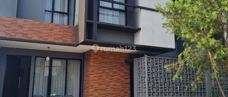 Rumah Terawat Siap Huni Suvarna Sutera di Flavio Suvarna Sutera 1