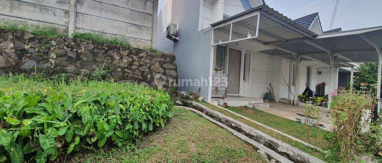 Rumah hoek di cluster The Forest Talaga Bestari Tangerang 1