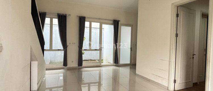 Disewa Rumah Bagus Ada Ac Jl. Suvarna Utama, Wana Kerta, Sindang Jaya, Tangerang, Banten, Indonesia, 15560, Cikupa Kontrakan 1