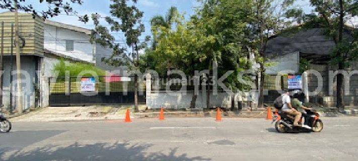 Rumah Raya Jemursari Sebelum In Out 800m2 Bangunan 1 Lantai  1