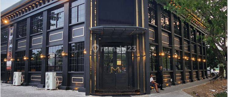Ex Dining Lounge di Bukit Telaga Golf Kondisi Luxury dan terawat 1