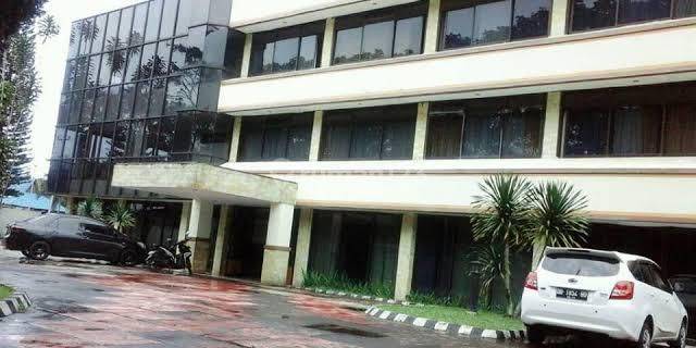 Hotel Tengah Kota Tondano 1