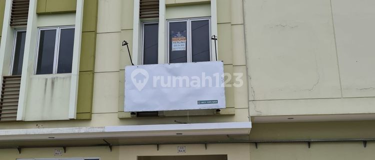 Strategic Shophouse in Pasar Modern Banjar Wijaya for Sale & Rent 1