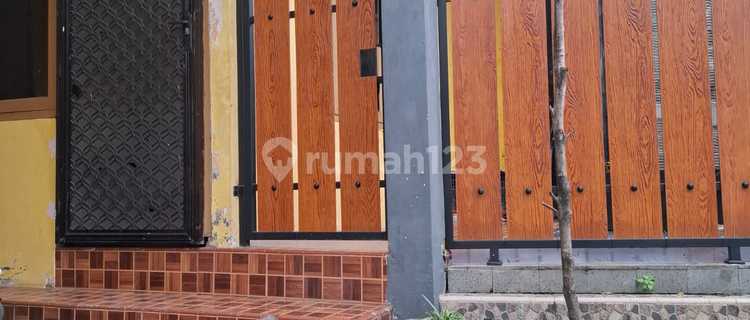 Ready-to-Occupy City Center House in Sambiroto with Good SHM 1