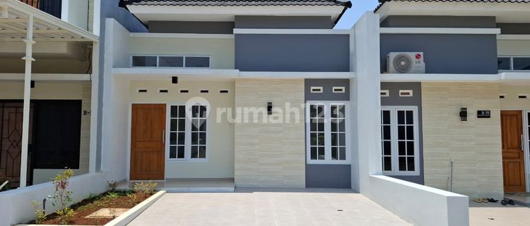 Ready-to-Occupy House, Best View Cluster in Banyumanik, Good SHM 1