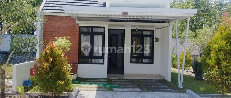 Rumah Baru Bagus di Omah,e Dw Kroyo Sragen Siap Huni & Berkelas 1