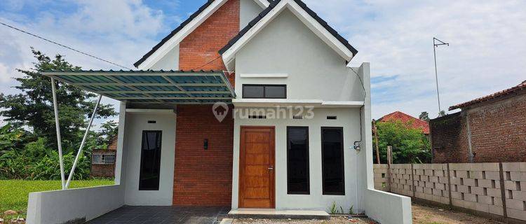 Rumah di Sragen kota 5 menit ke RS SARILA HUSADA Sragen 1