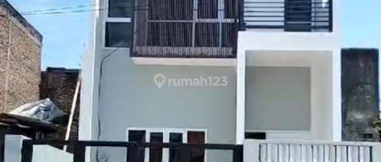 Rumah 2 lantai murah model Scandinavian di Sendangmulyo Tembalang 1