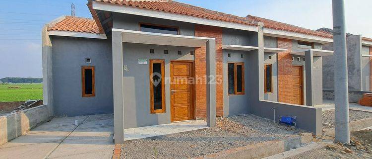 Rumah Desain Limasan Dekat Taman Kota Karangmalang Sragen 1