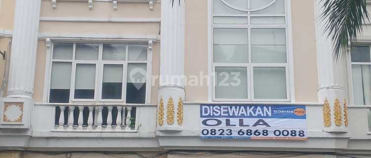 Shop House in Tebet, Luxuriously Furnished, Ready to Use and Strategic 1