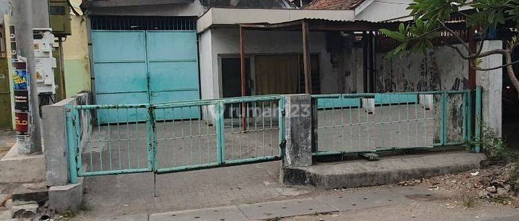 Disewakan Gudang Pusat Kota di Petemon Barat Surabaya 1