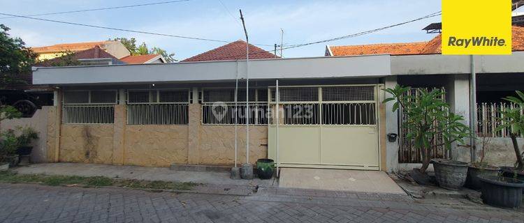 Disewakan Rumah di Jl Tangkuban Perahu Petemon Surabaya Pusat 1