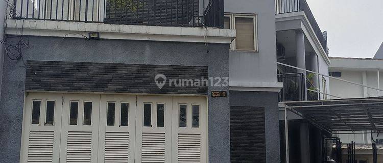 Ruko Eksklusif, 3 Lantai, Luas Tanah 181 Meter, Di Cinere, Turun Harga 1