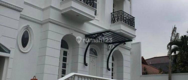 Jual Rumah Megah, 45Milyar di
Lokasi Elit Pondok Indah
Jakarta Selatan 

 1