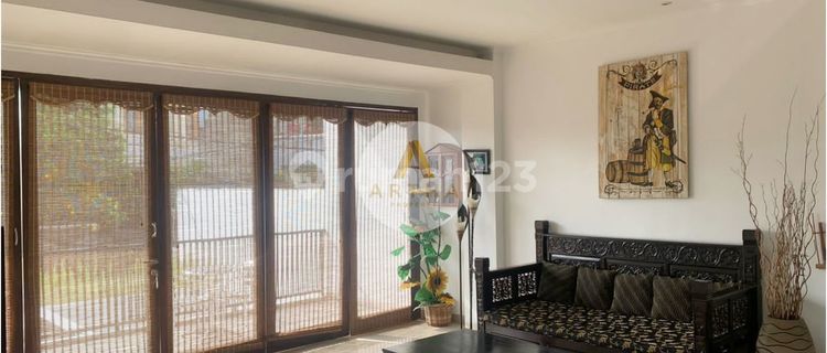 Dago Cisitu boarding house, main house and high-income boarding units. 1