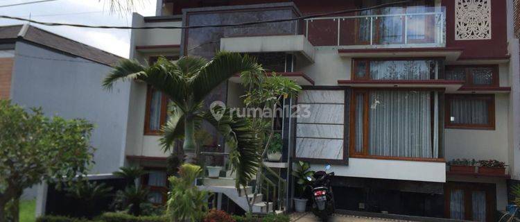 Villa 6 Lantai Dijual Cipaku Bandung Ada Kolam Renang 1