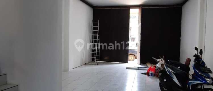 For Sale Strategic Shop House Fully Renovated in Kebon Jati, Bandung 1