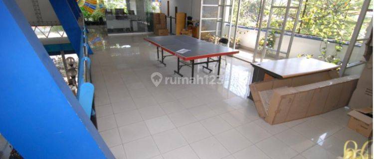 Dijual Gedung/Ruko Lokasi Ciateul Bandung Bentuk Modern Minimalis 1
