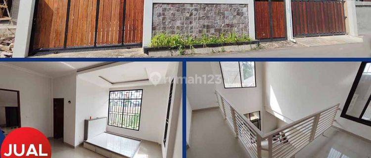 Dijual Rumah 2lt Di Jl. Paris 2 / Tanah Extra Luas Dan Shm 1