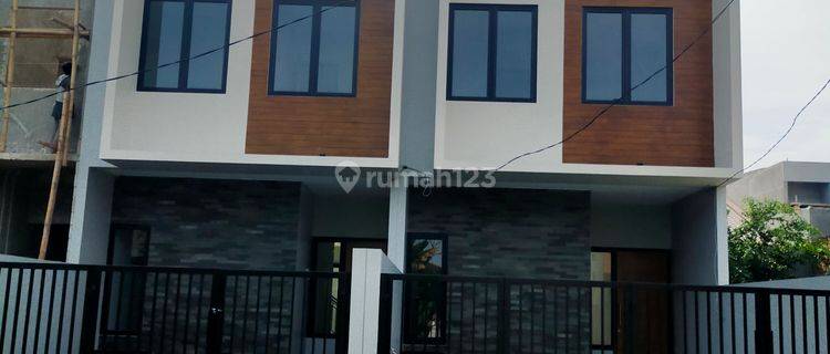 Brand New Meruya Puri Indah Bebas Banjir 4br, 2 Lantai Lokasi Strategis Dekat Puri Indah 1