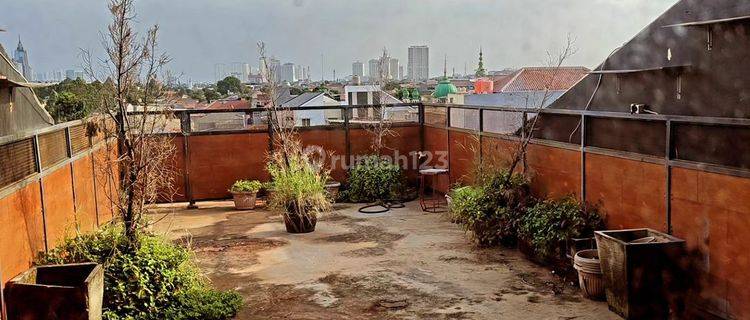 RUKO KEMANGGISAN 3.5 LANTAI ADA ROOFTOP LOKASI STRATEGIS  1