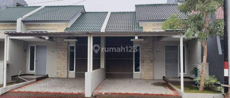 Diraya Regency Sidoarjo Murah 600jt An Dekat Puskemas Sidodadi, Sederet Safira Garden, Shaistanaya City, Citra Sentosa Mandiri; Row Jalan 3 Mobil. 1