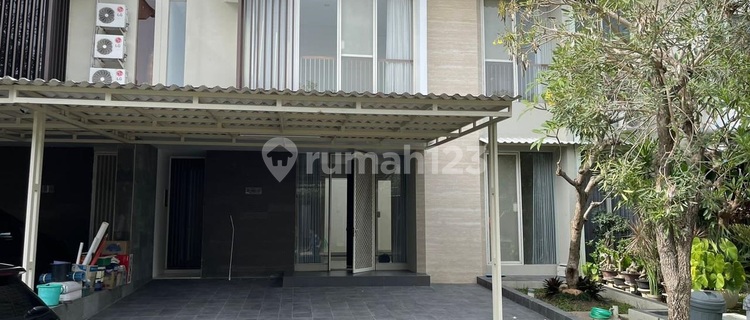 Rumah 2 Lantai Bagus HGB di Pelican Hill, Surabaya 1