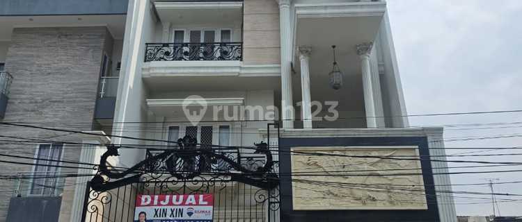 Pluit Putra house ready to occupy 1