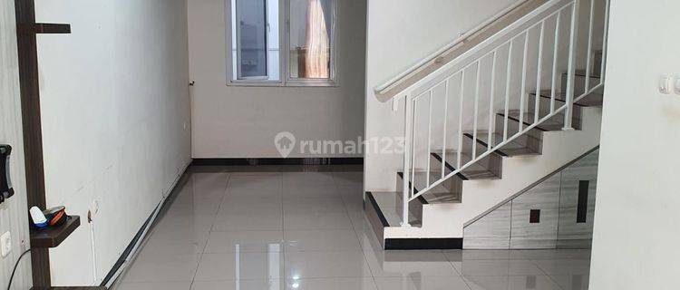 DIJUAL RUMAH BANGUNAN 2 LANTAI TERAWAT TAMAN KOPO INDAH V BANDUNG  1