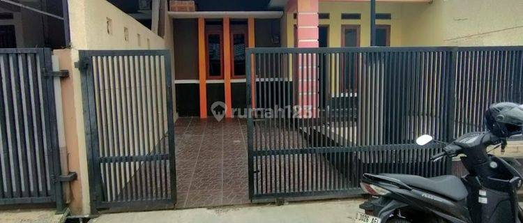 DISEWAKAN RUMAH NYAMAN DI KOMPLEK SARIWANGI BANDUNG BANGUNAN 1 LANTAI 1