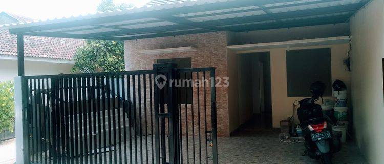 Rumah Sudah Renovasi Unfurnished SHM di Medang Lestari, Tangerang 1