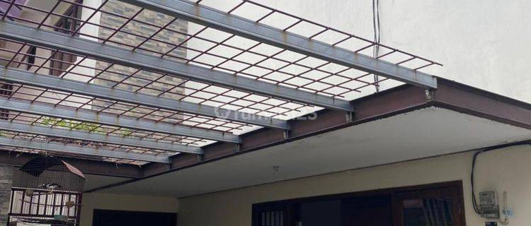 Rumah di Kemang timur (pejaten) Semi Furnished Bagus Sekali SHM 1
