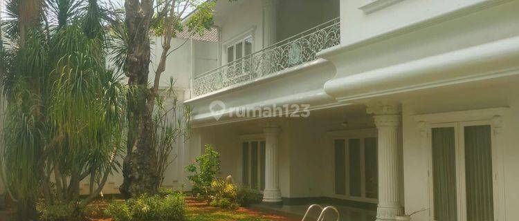 Rumah di Senopati 2 Lantai Bagus 1