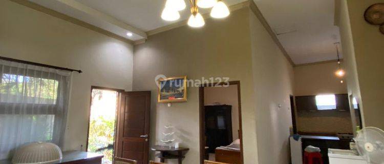 0724 Dijual Rumah SHM Free Furniture Dekat Taman Safari 1