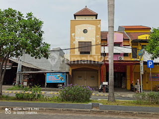 352 Shop House LT 90 m2 (4.5 x 20) LB 180 m2 Kalimantan St, GKB, Gresik 1