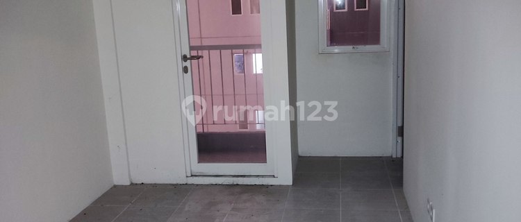 Peak Dharmahusada apartment, 2BR, unfurnished 1